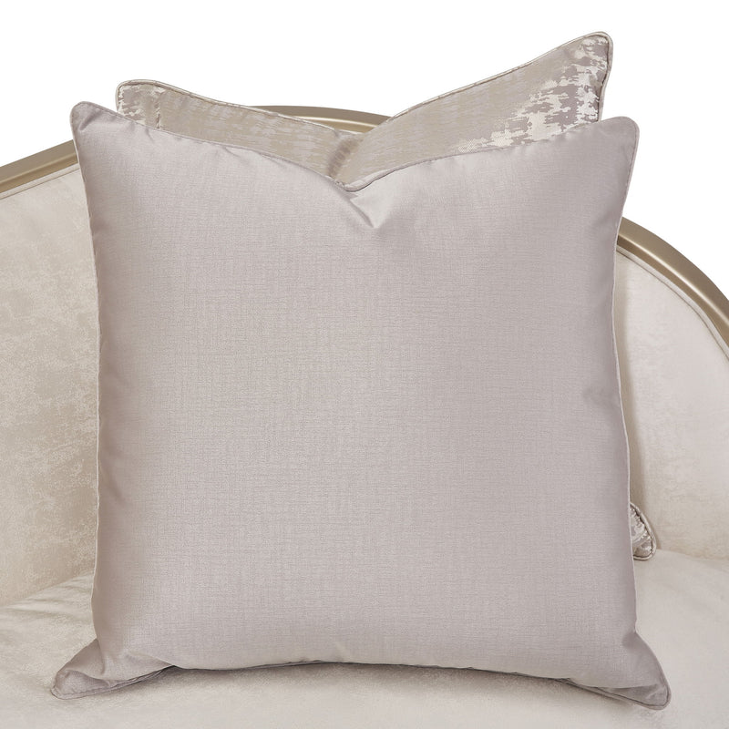 Malibu Crest - Loveseat - Cloud White / Chardonnay - R&R Furniture Gallery (Fountain Valley, CA)