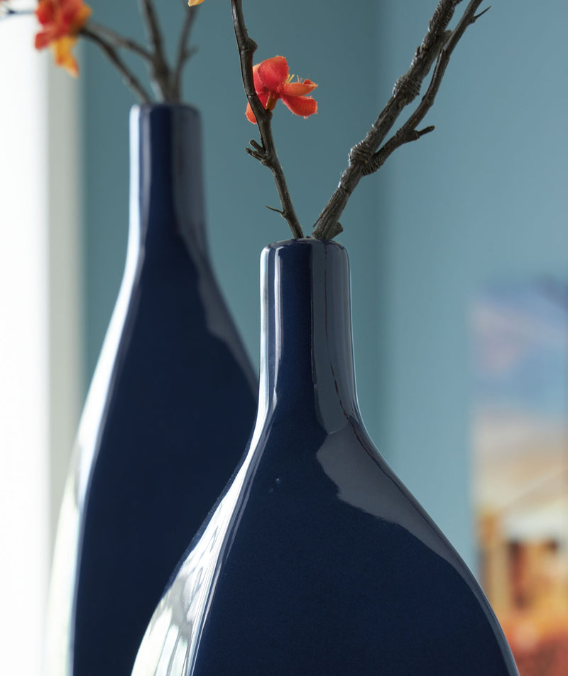Abtinson - Vase - R&R Furniture Gallery (Fountain Valley, CA)