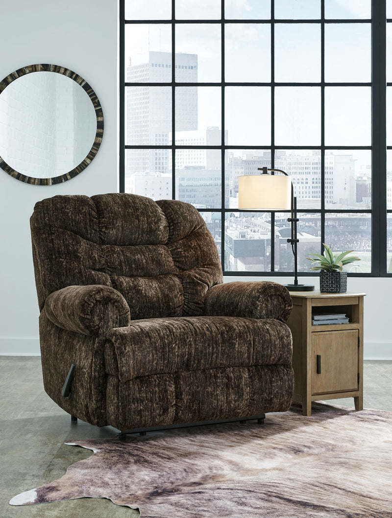 Movie Man - Zero Wall Recliner - R&R Furniture Gallery (Fountain Valley, CA)