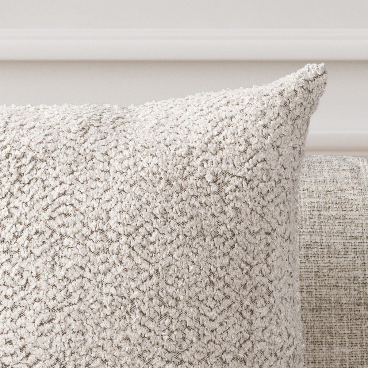 Maris - Round Pillow - Ivory / Natural