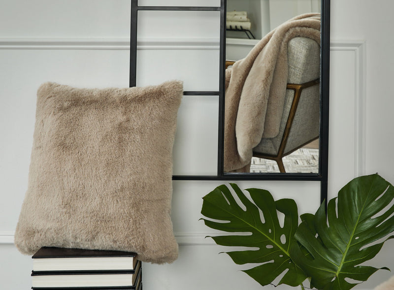 Gariland - Faux Fur Pillow - R&R Furniture Gallery (Fountain Valley, CA)