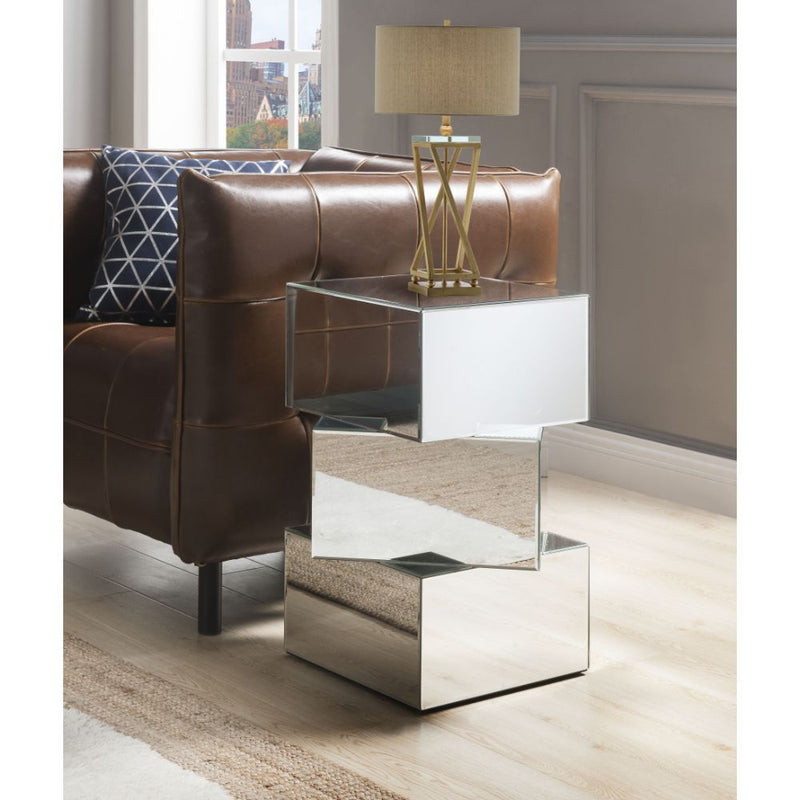 Dominic - 20" End Table - Mirrored - R&R Furniture Gallery (Fountain Valley, CA)