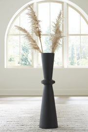 Collisten - Vase - R&R Furniture Gallery (Fountain Valley, CA)
