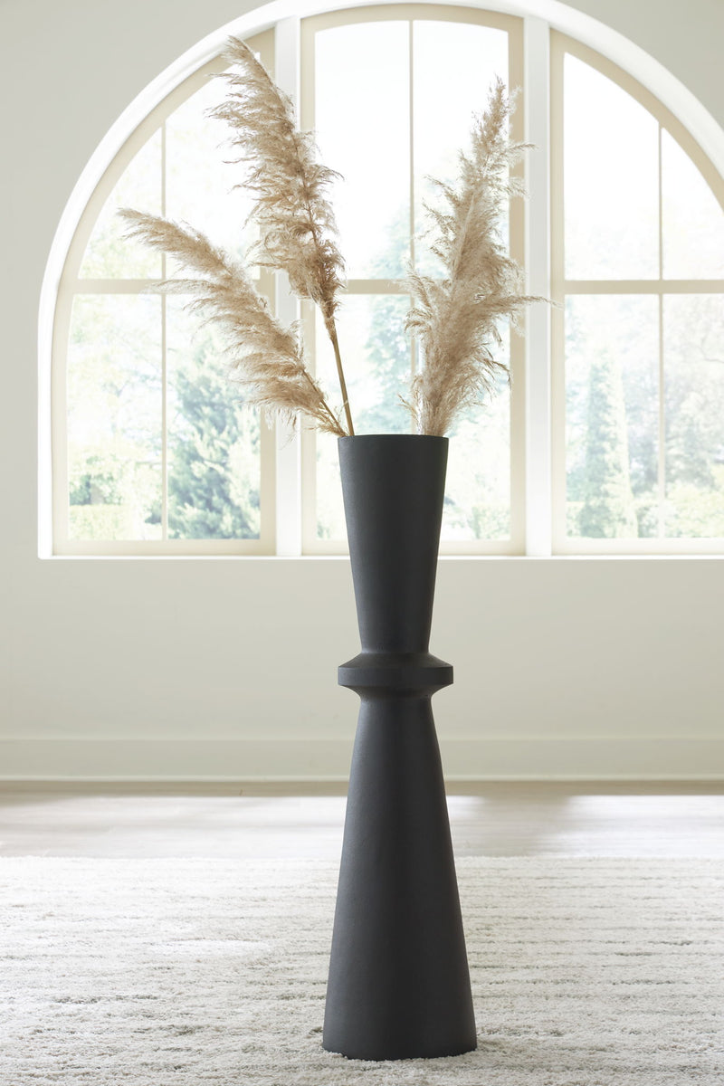 Collisten - Vase - R&R Furniture Gallery (Fountain Valley, CA)