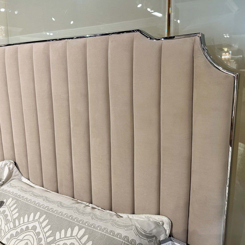 Amaryllis - Lift Up Storage Bed - R&R Furniture Gallery (Fountain Valley, CA)