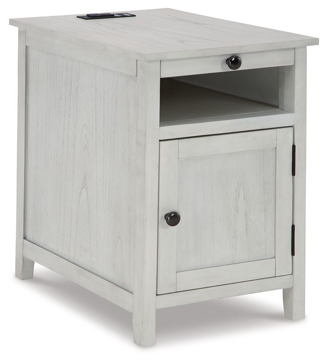 Treytown - Chair Side End Table - R&R Furniture Gallery (Fountain Valley, CA)