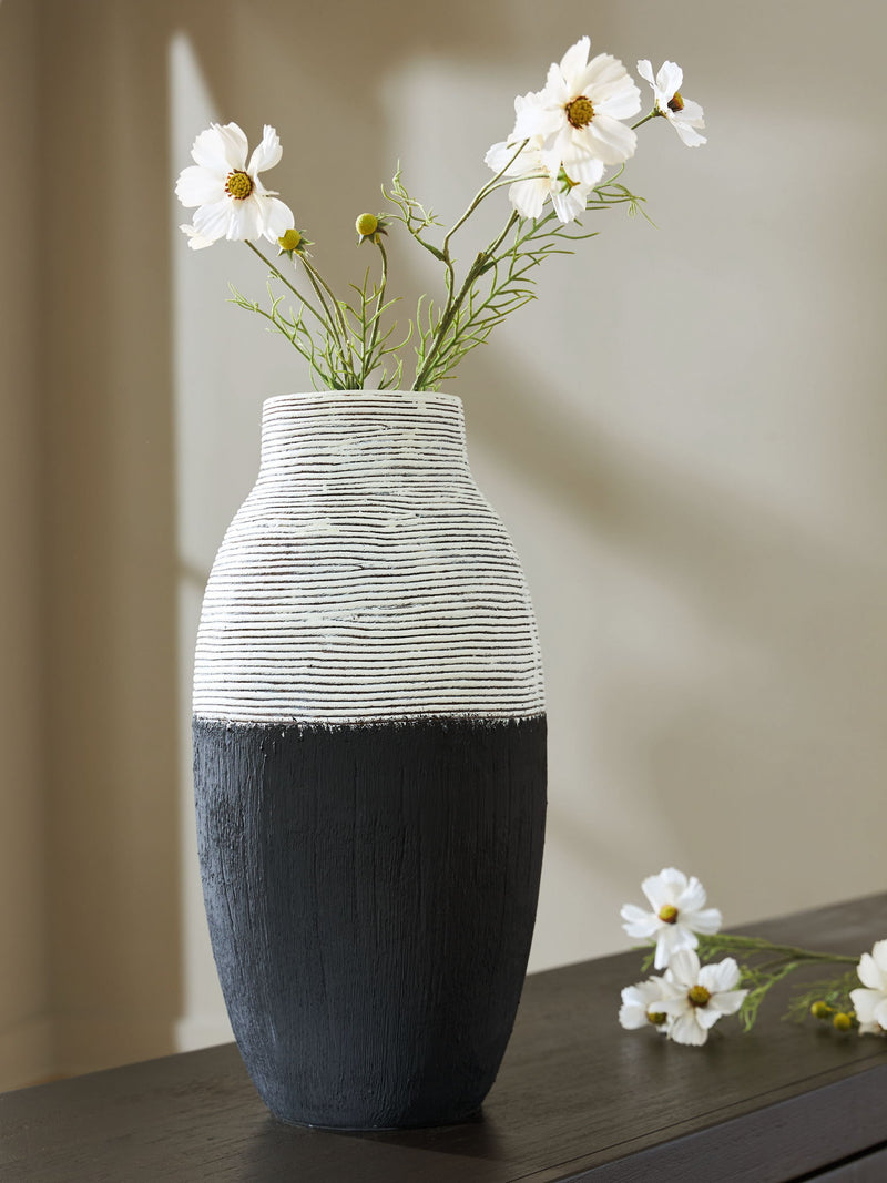Girtha - Vase - R&R Furniture Gallery (Fountain Valley, CA)
