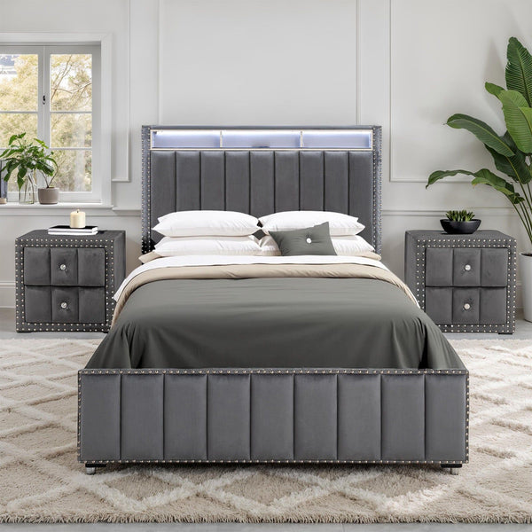 Farese - Queen Bed W/ 2 Nightstands