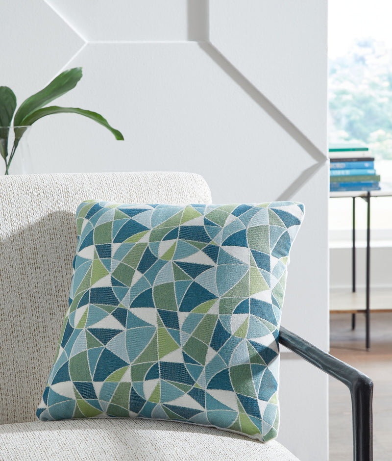 Seanow Next-Gen Nuvella - Pillow - R&R Furniture Gallery (Fountain Valley, CA)