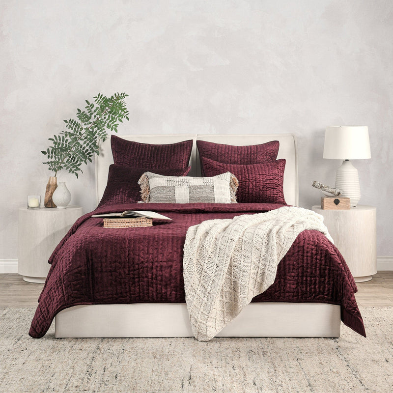 Bari - Velvet Quilt - Port