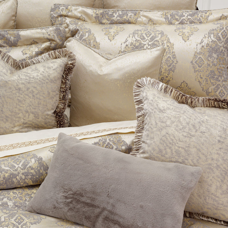 Bennett - 9-Piece Queen Comforter Set - Champagne - R&R Furniture Gallery (Fountain Valley, CA)
