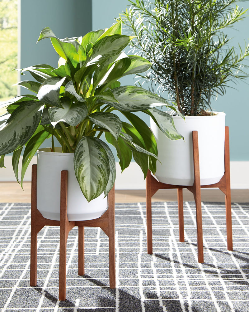 Dorcey - Planter Set (Set of 2) - White / Brown - R&R Furniture Gallery (Fountain Valley, CA)