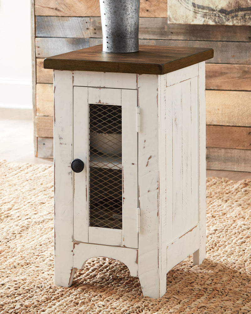 Wystfield - Chair Side End Table - White / Brown - R&R Furniture Gallery (Fountain Valley, CA)