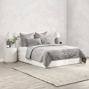 Bari - Velvet Quilt Set