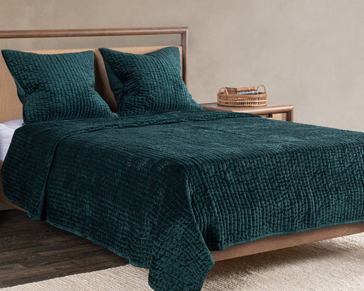 Bari - Velvet Quilt - R&R Furniture Gallery (Fountain Valley, CA)