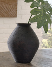 Hannela - Vase - R&R Furniture Gallery (Fountain Valley, CA)