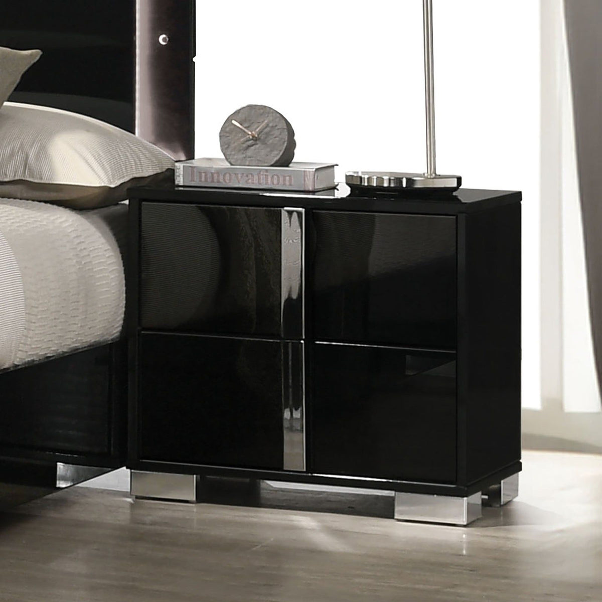 Sinistra - Nightstand, Piano Black
