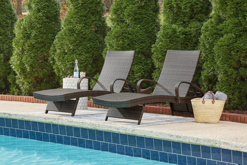 Kantana - Chaise Lounge - R&R Furniture Gallery (Fountain Valley, CA)