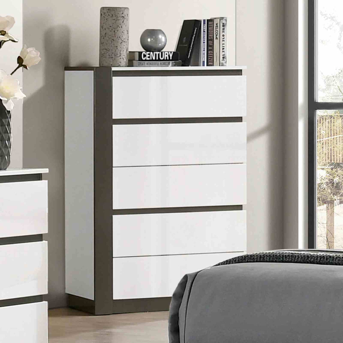Birsfelden - Chest, White