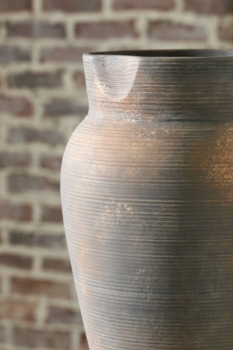 Brickmen - Vase - R&R Furniture Gallery (Fountain Valley, CA)