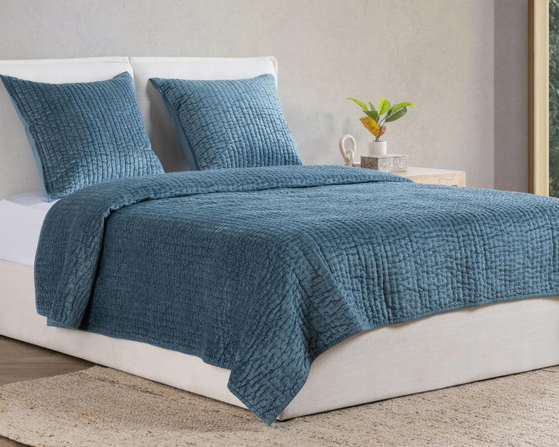 Bari - Velvet Quilt Set - R&R Furniture Gallery (Fountain Valley, CA)