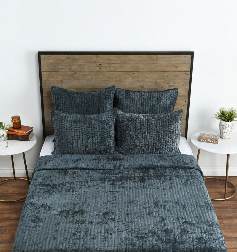Bari - Velvet Quilt - R&R Furniture Gallery (Fountain Valley, CA)