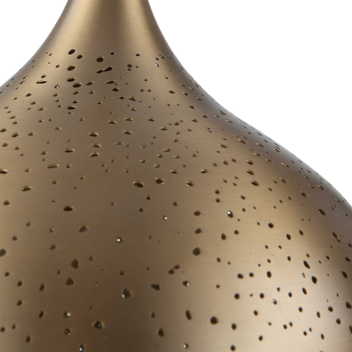 Golden Onion - 7 Light Chandelier - Brass / Gold