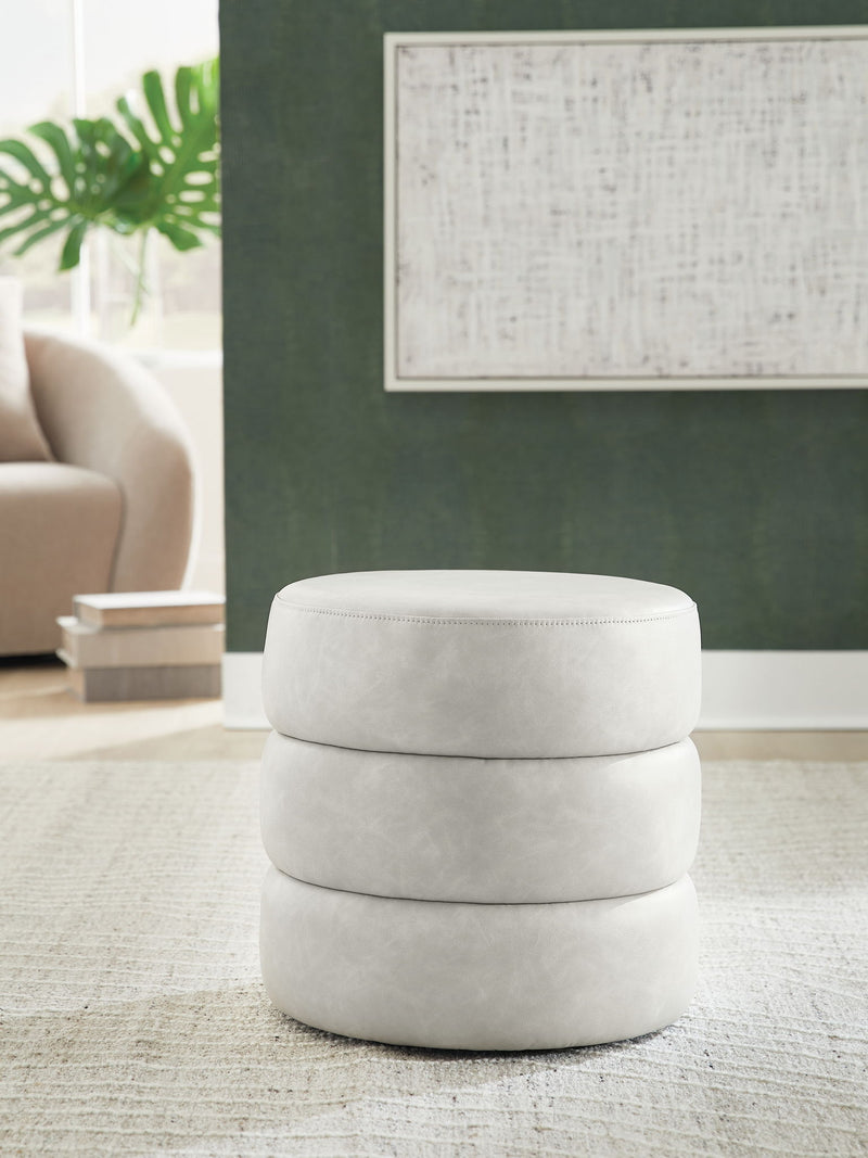 Ummi - Swivel Accent Ottoman - R&R Furniture Gallery (Fountain Valley, CA)