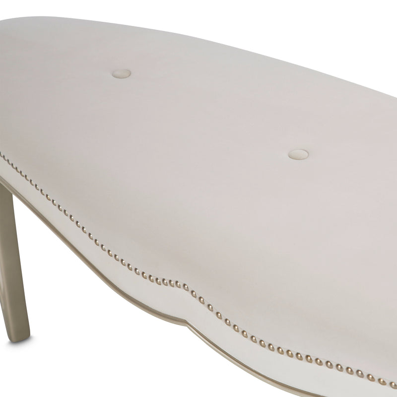 London Place - Bed Bench - Creamy Pearl - R&R Furniture Gallery (Fountain Valley, CA)