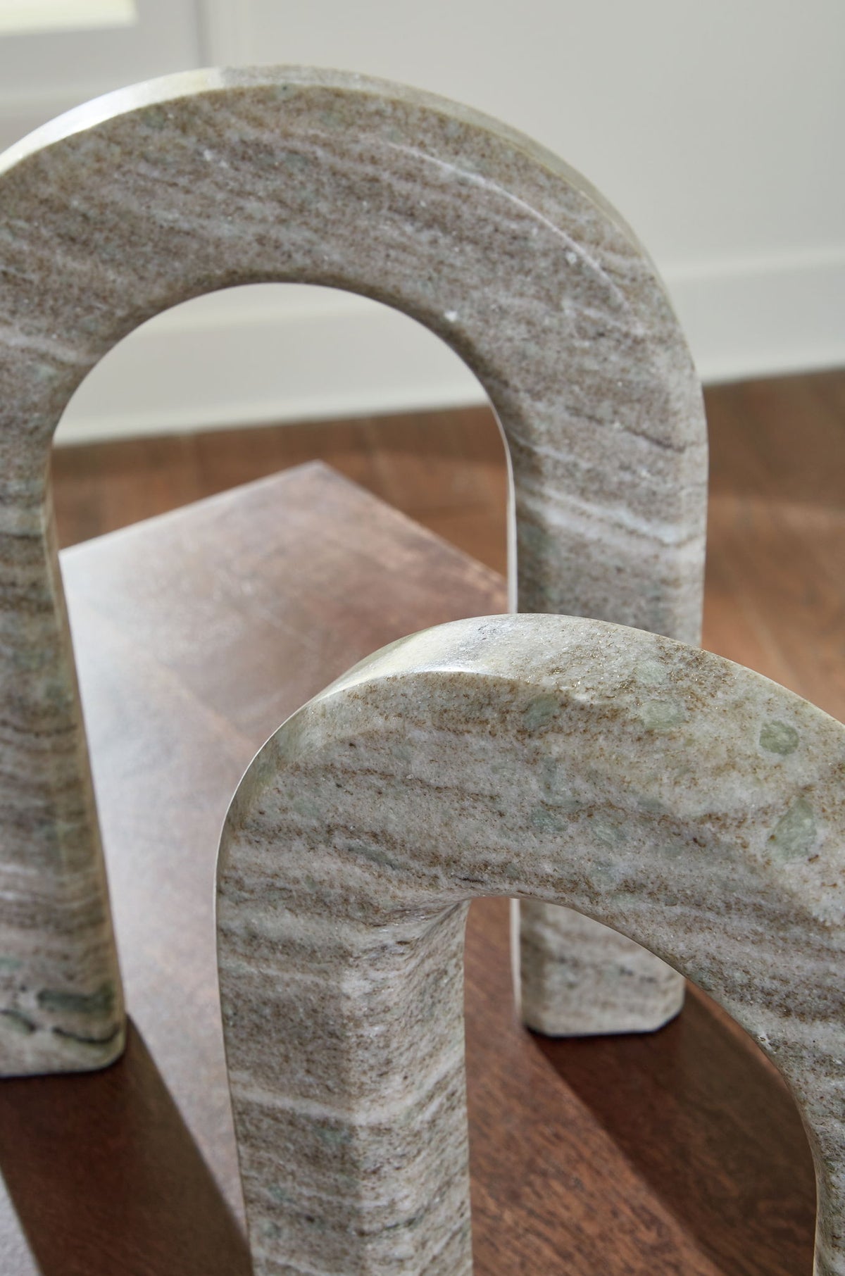 Keithton - Sculpture Set (Set of 2) - Taupe - R&R Furniture Gallery (Fountain Valley, CA)