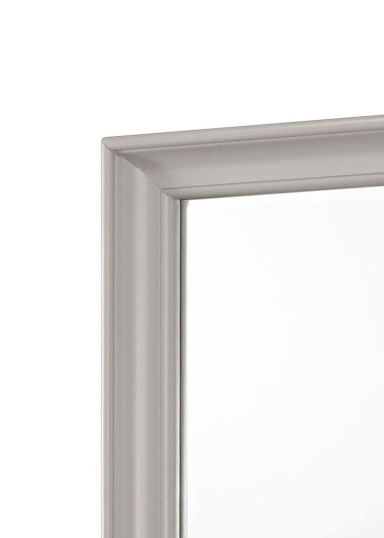Square Mirror, Stylish Design - R&R Furniture Gallery (Fountain Valley, CA)