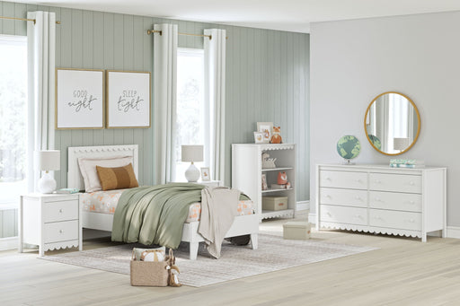 Signature Design by Ashley Hallityn 3-piece platform bedroom set featuring a bed frame, nightstands, and coordinating bedroom furniture.