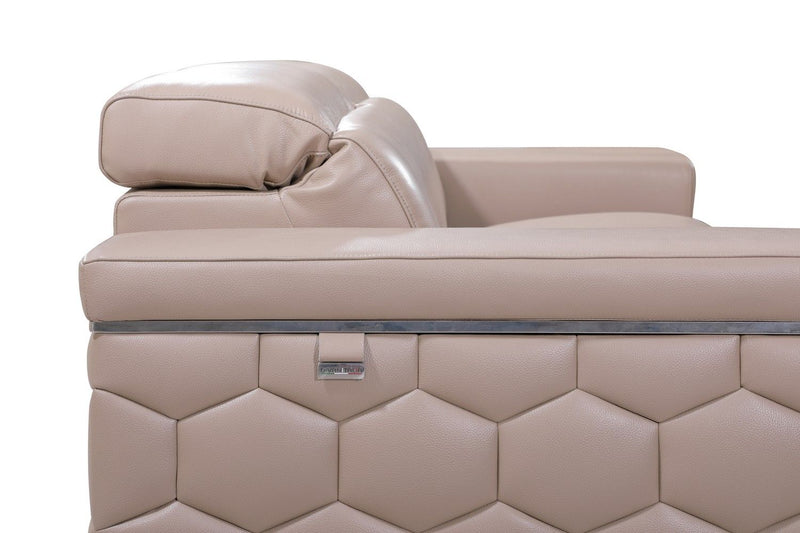 692 - Loveseat - R&R Furniture Gallery (Fountain Valley, CA)