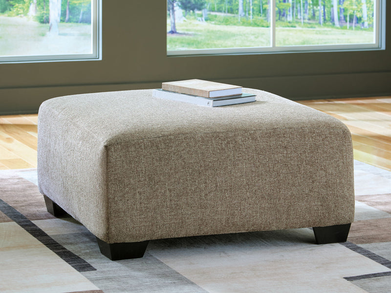 Newellen - Oversized Accent Ottoman - R&R Furniture Gallery (Fountain Valley, CA)