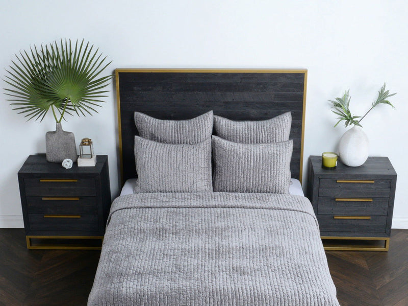 Bari - Velvet Quilt - R&R Furniture Gallery (Fountain Valley, CA)