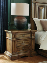 Frantanna - Three Drawer Night Stand - Brown - R&R Furniture Gallery (Fountain Valley, CA)