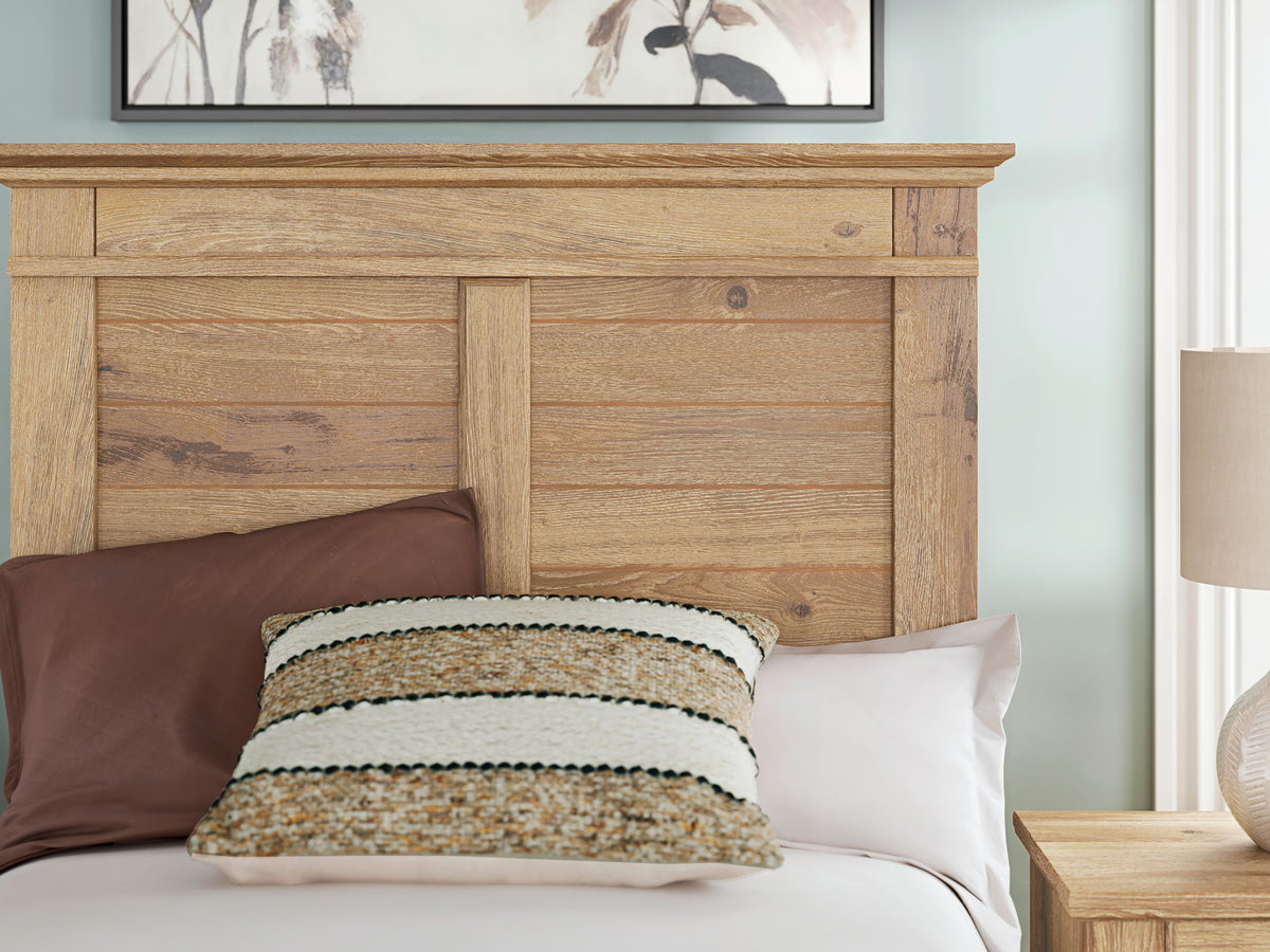 Makidern - Panel Bed - R&R Furniture Gallery (Fountain Valley, CA)