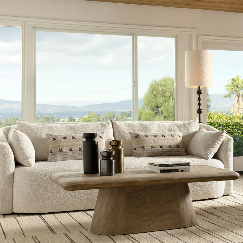 Marci - Table