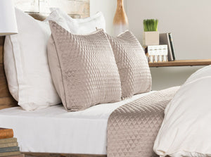 Diamond - Quilt - R&R Furniture Gallery (Fountain Valley, CA)