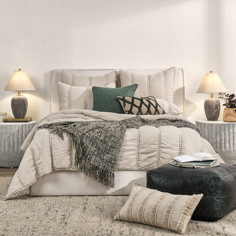 Rowen - Quilt - R&R Furniture Gallery (Fountain Valley, CA)