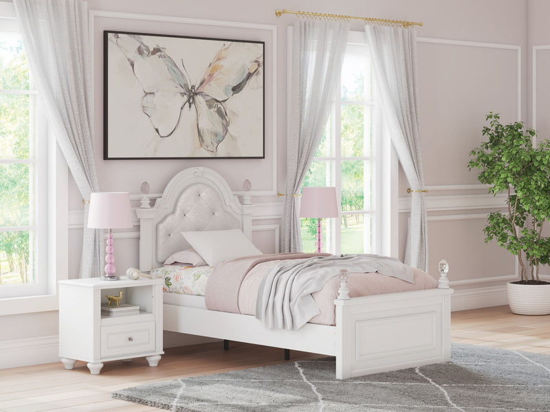 Kozlani - Upholstered Panel Bed - R&R Furniture Gallery (Fountain Valley, CA)