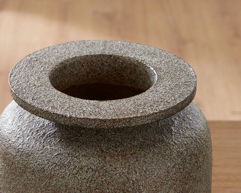 Jedwick - Vase - R&R Furniture Gallery (Fountain Valley, CA)