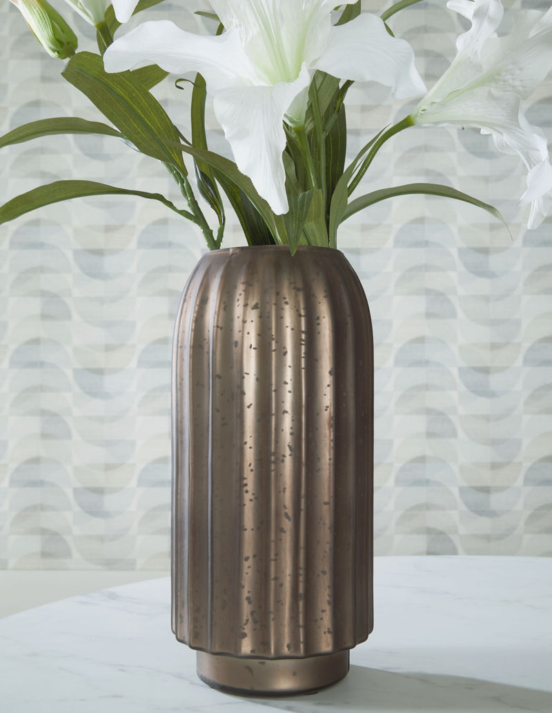 Briarcott - Vase - R&R Furniture Gallery (Fountain Valley, CA)