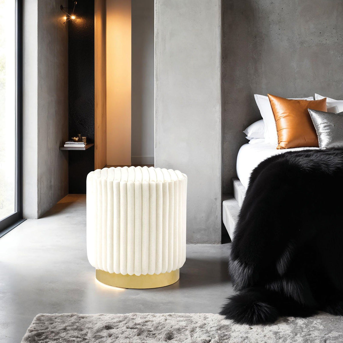 Yolanda - Stool, Beige