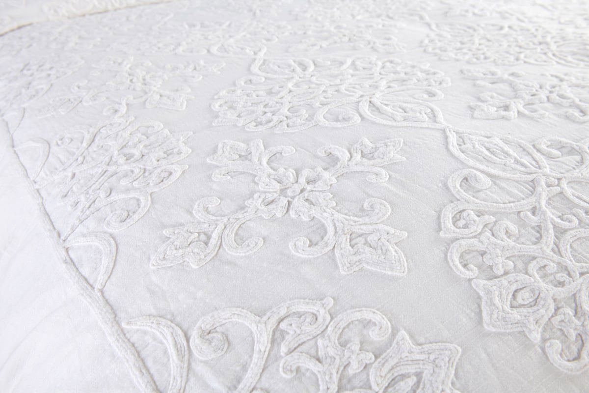 Villa Reagan king duvet cover and shams in ivory and white bedding set