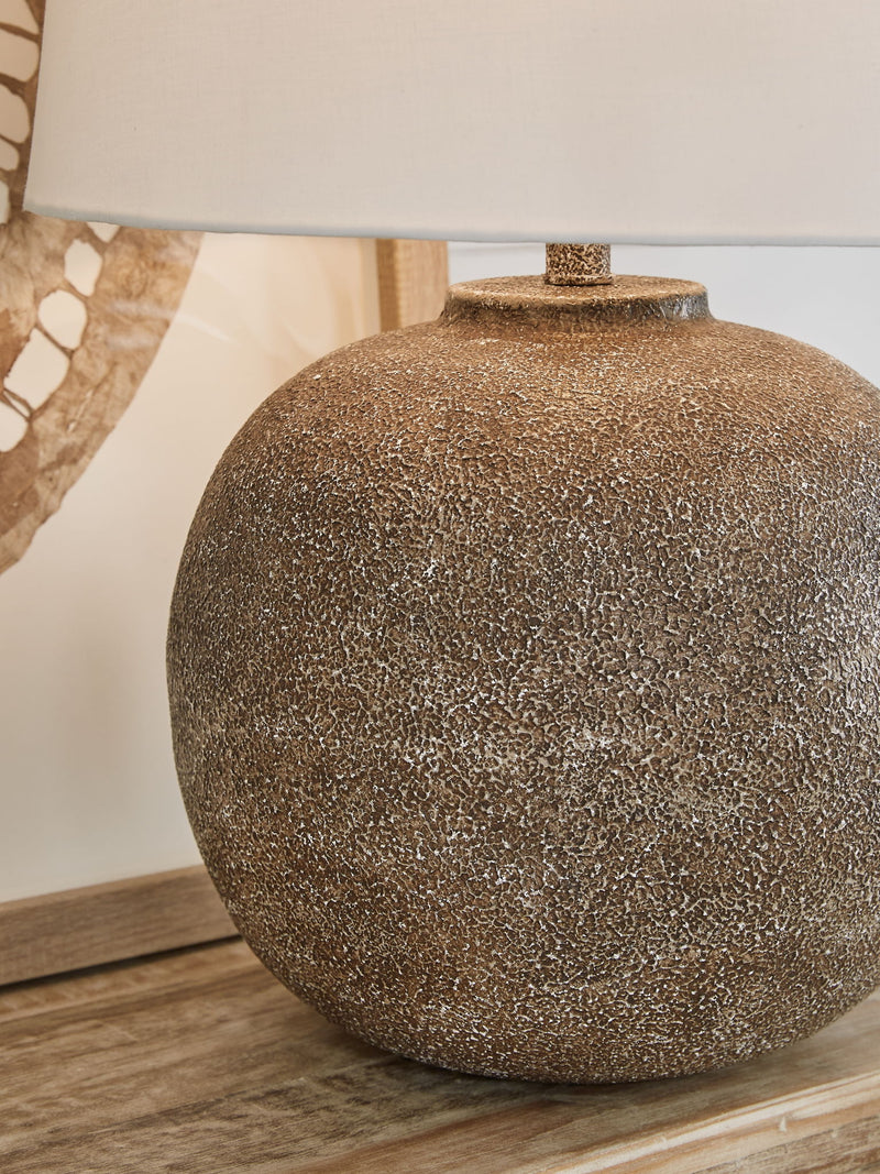 Neavesboro - Metal Table Lamp - Antique Brown / White - R&R Furniture Gallery (Fountain Valley, CA)