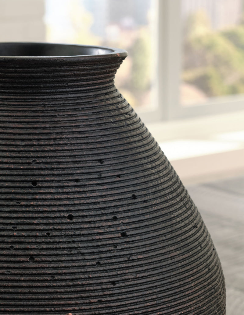 Hannela - Vase - R&R Furniture Gallery (Fountain Valley, CA)