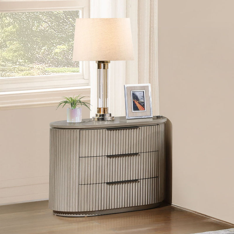 Leanna - Nightstand With USB Port - Light Oak - R&R Furniture Gallery (Fountain Valley, CA)