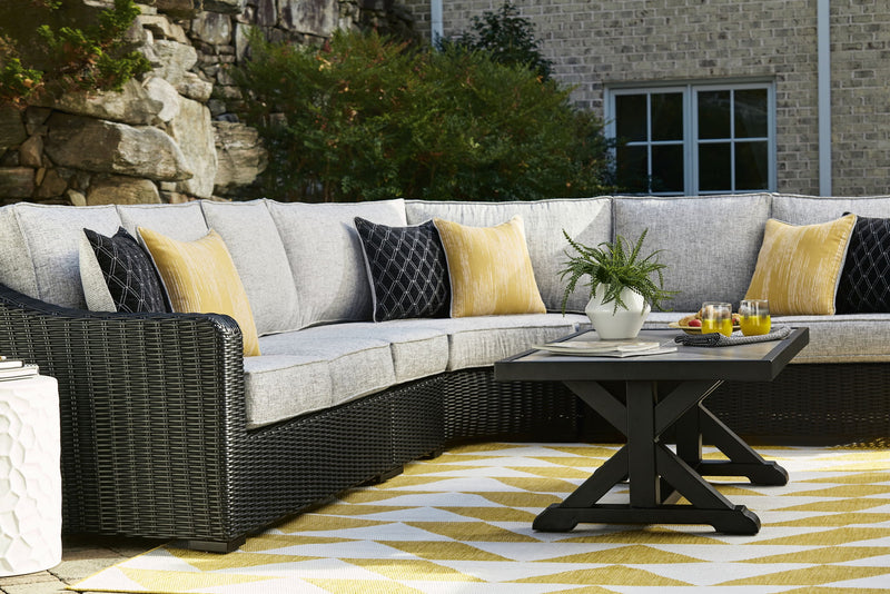 Beachcroft - Rectangular Cocktail Table - R&R Furniture Gallery (Fountain Valley, CA)