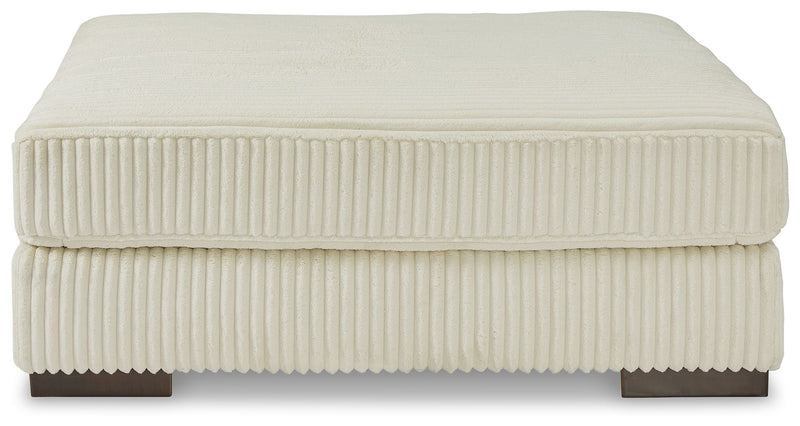 Lindyn - Oversized Accent Ottoman - R&R Furniture Gallery (Fountain Valley, CA)